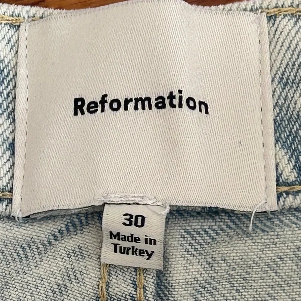 NWT Reformation Val 90s Mid Rise Straight Jeans 30, Light Wash Minimalist Luxe